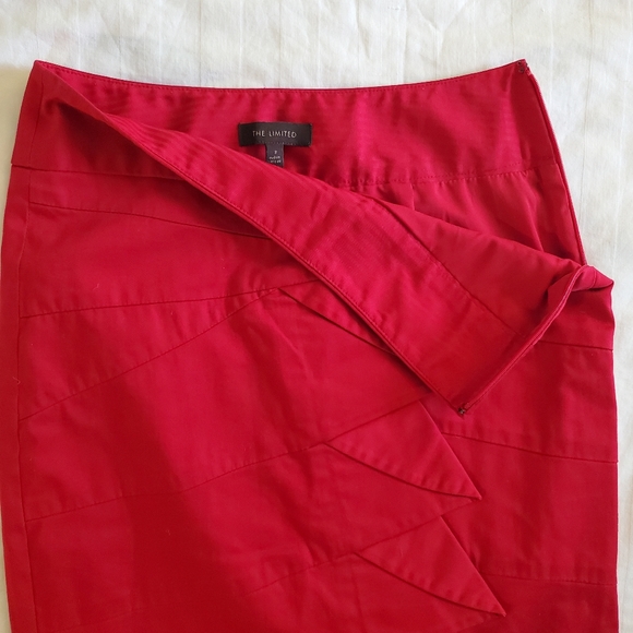 The Limited Red Skirt - Size 2 - Picture 4 of 8